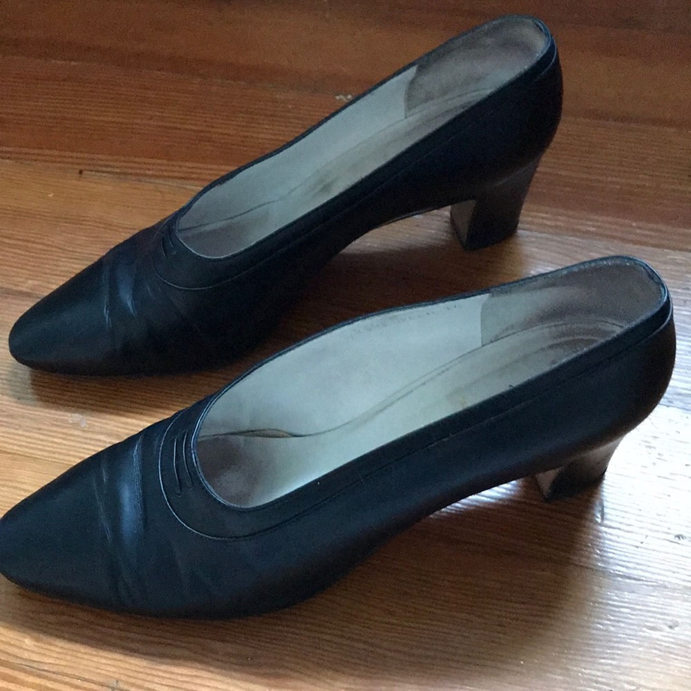 Silvia Fiorentina black leather pump